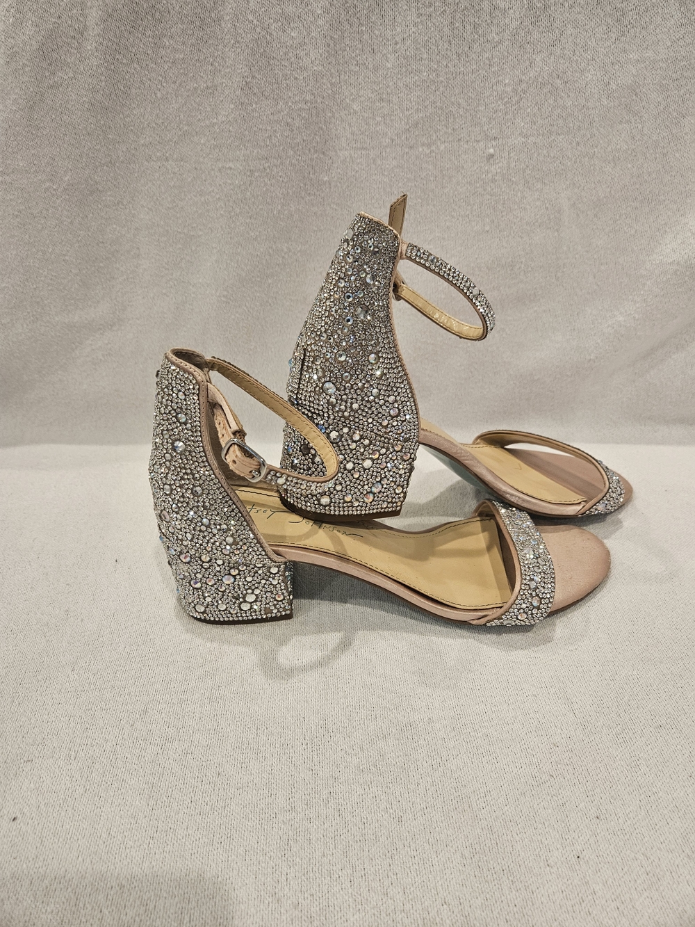 Betsey Johnson Blush Pink Crystal Block Heel Sandals 7 Champagne